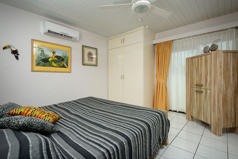 Belmar Oceanfront Apartments Bonaire Zewnętrze zdjęcie